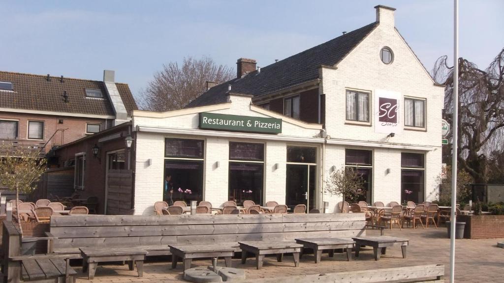 Restaurant Sence